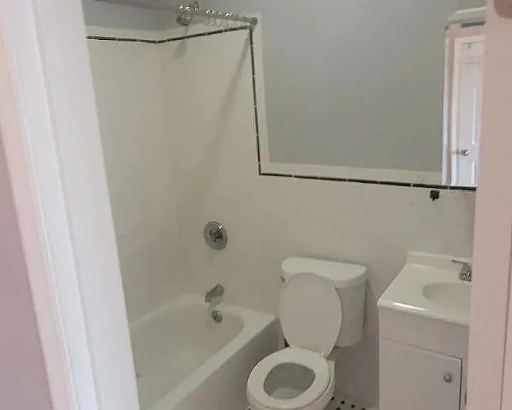 158 Broadway #2 — Photo 4