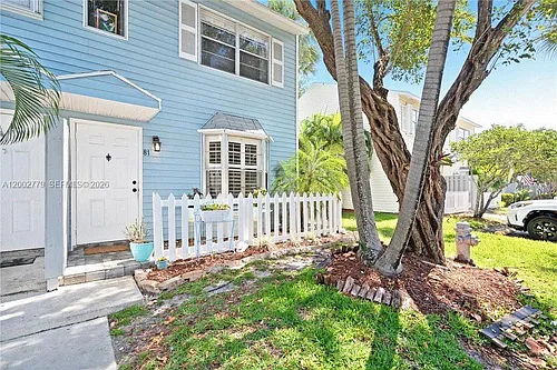 81 SW 3rd St #81 Photo 1