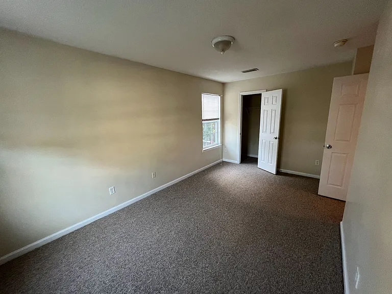 433 Garcia Dr — Photo 16