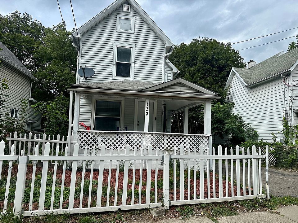 1st image of 133 Floral Ave #1