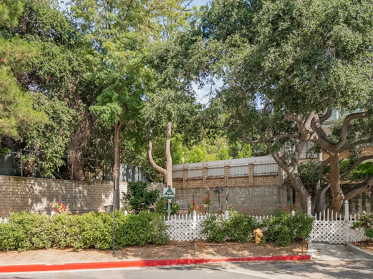Valley Oaks Village — Photo 64