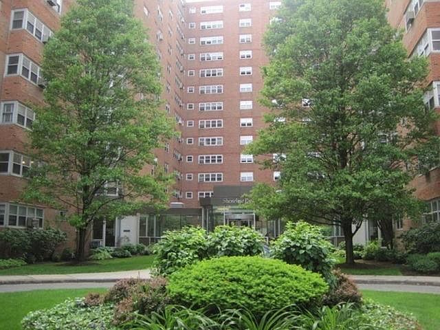 1st image of 4960 N Marine Dr APT 1211