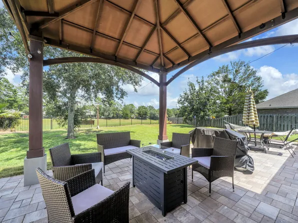 163 Camellia Ct, Freeport, FL 32439