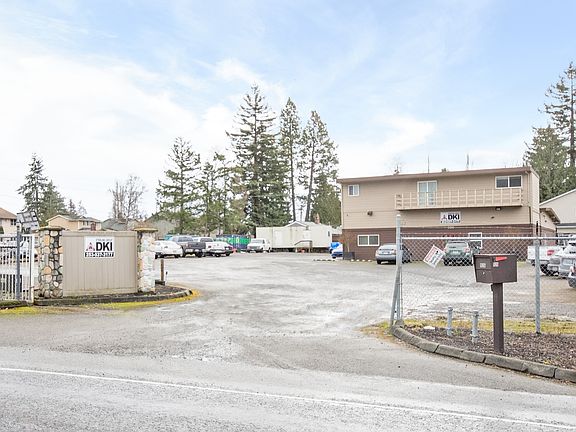3rd image of 926 96th St E