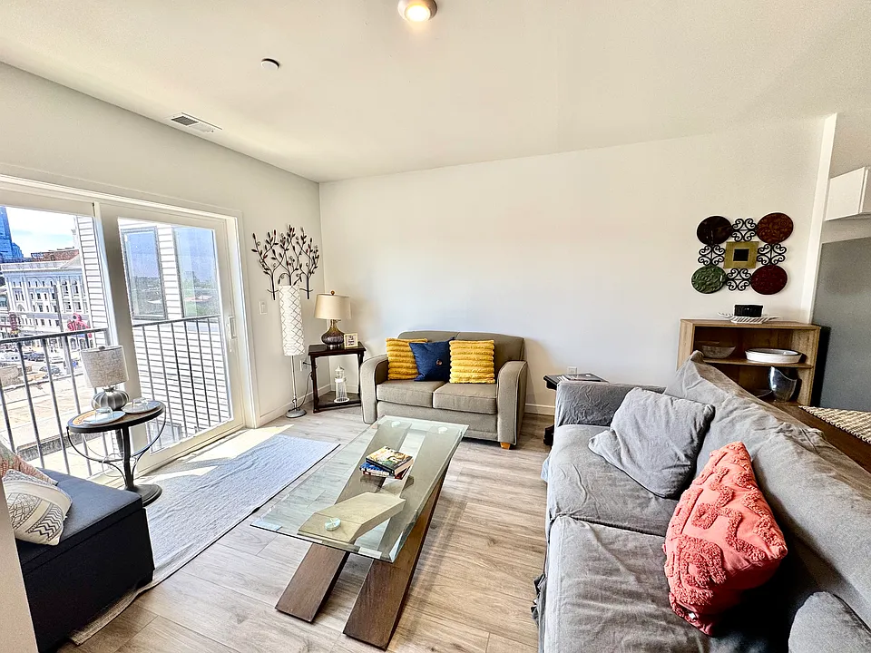 915 N Broad St #605