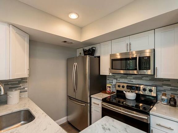 5th image of 4442 Lord Loudoun Ct #1
