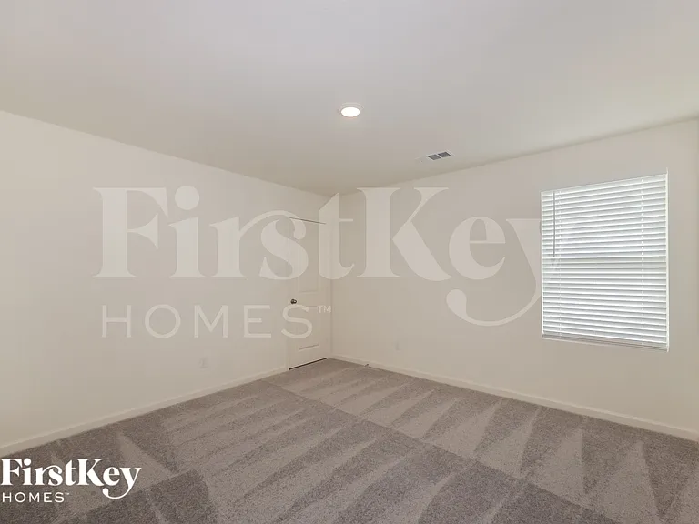 1840 Sandlin Dr — Photo 11