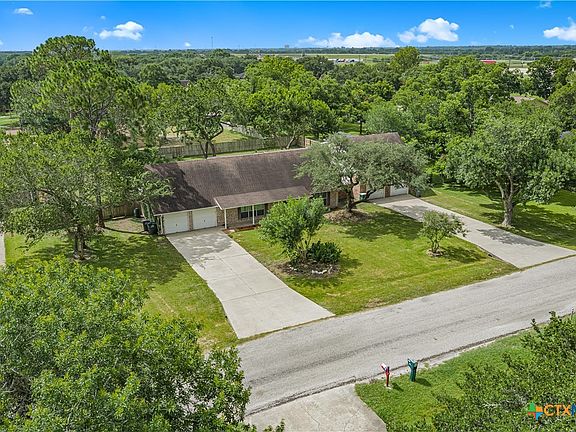 4th image of 105 Tropical Dr