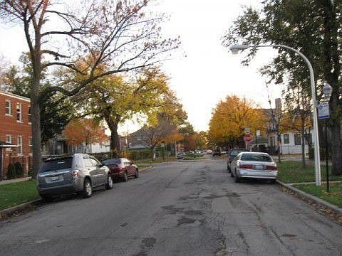 3rd image of 1239 N Pine Ave
