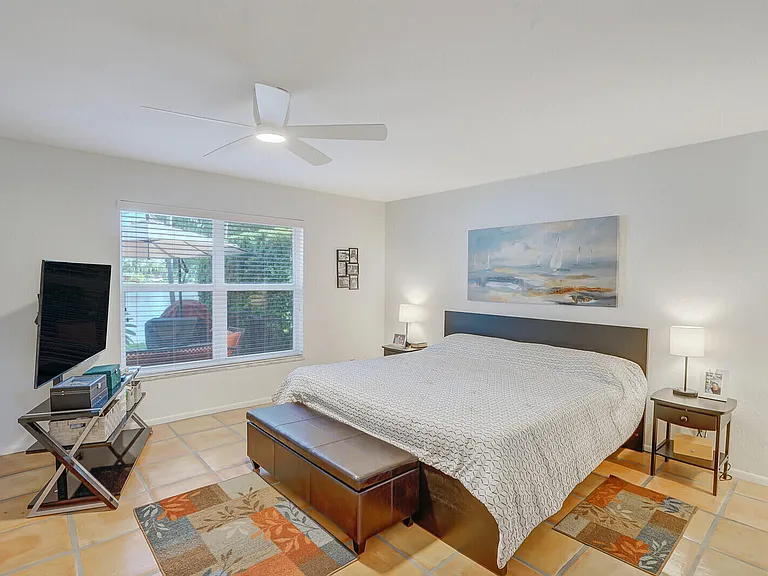 772 Nantucket Cir #B — Photo 22
