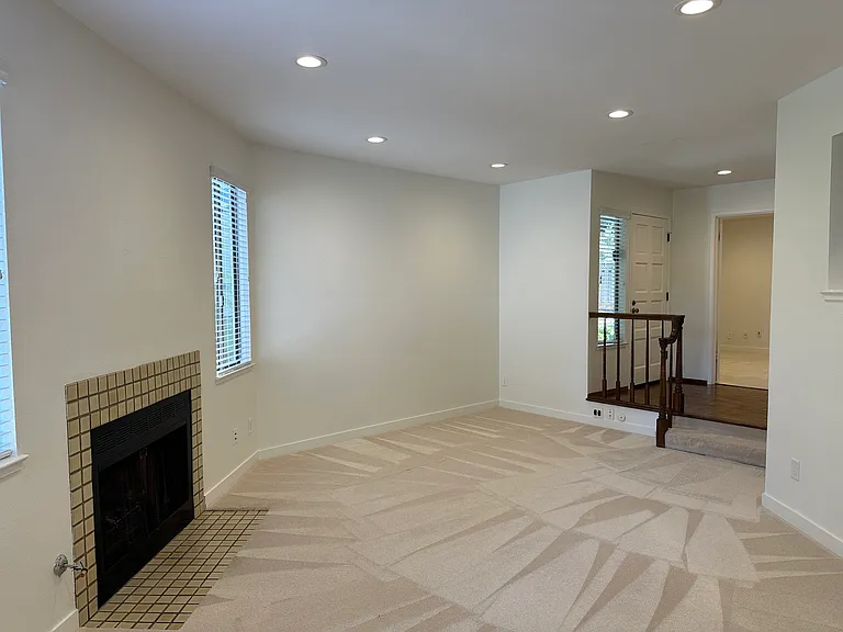 248 Walker Dr #5 — Photo 5
