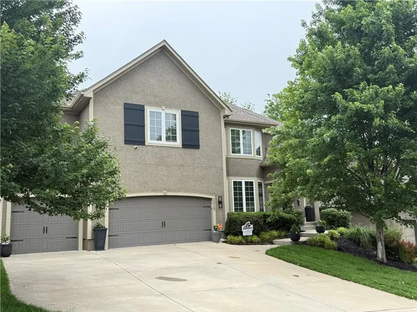22726 W 44th St, Shawnee, KS 66226