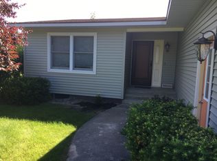 9865 E Avondale Ln, Traverse City, MI 49684