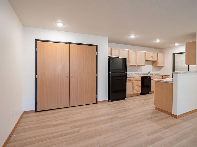 Cherry Creek Apartments | 21E | Dining