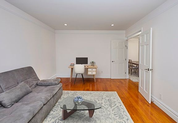 2nd image of 402 E 74th St APT 4G