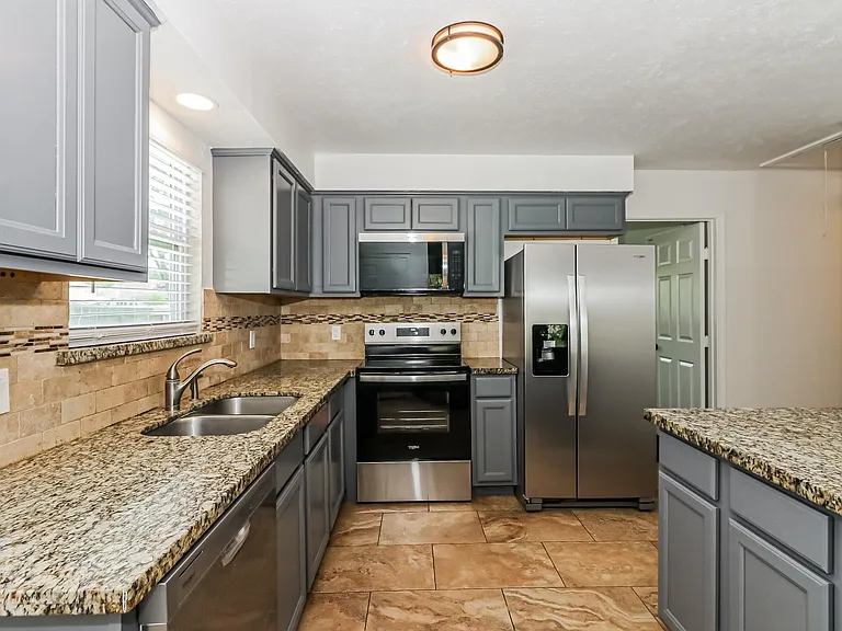 28914 Champion Oaks Dr — Photo 8