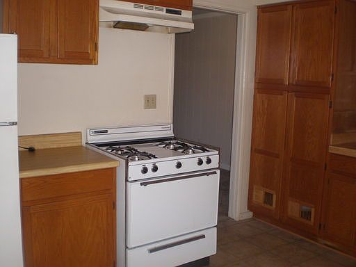 4th image of 6186-88 Stanley Dr