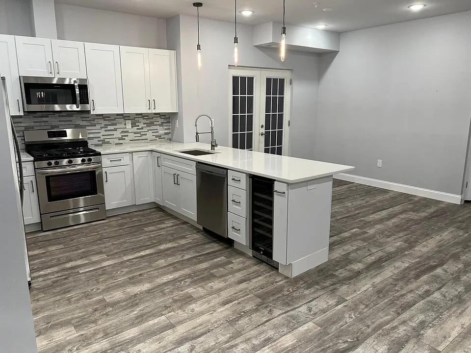 Kitchen with Undercounter Wine Fridge