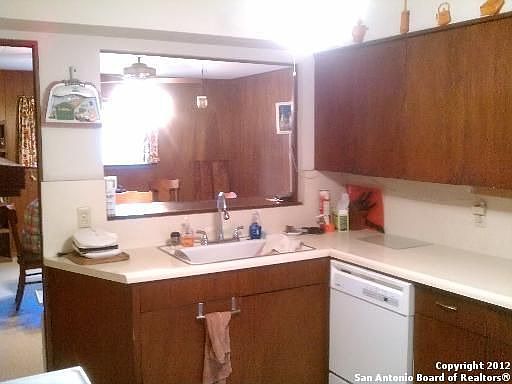 5th image of 243 Wayside Dr