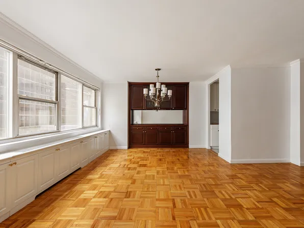 201 East 66th Street image 3 of 8