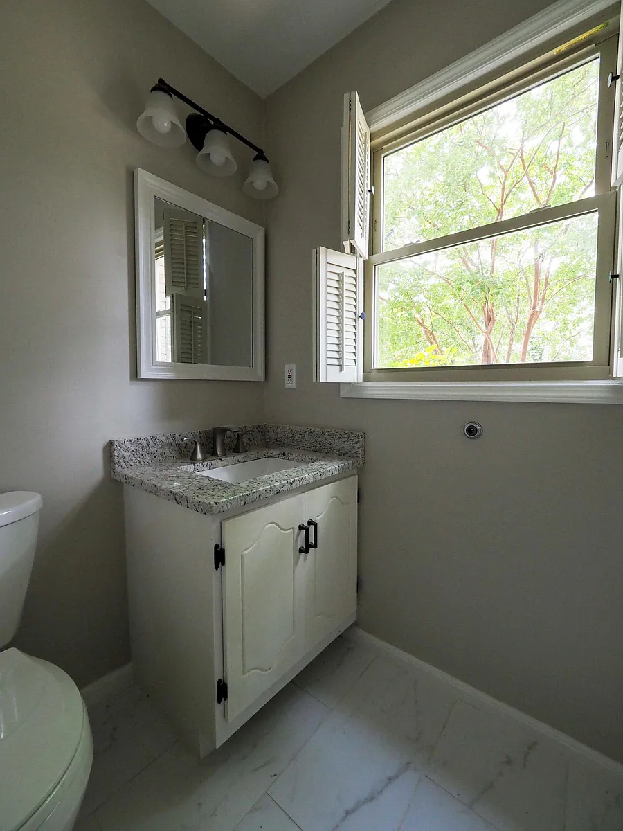 Building Photo - 3865 Overton Manor Ln
