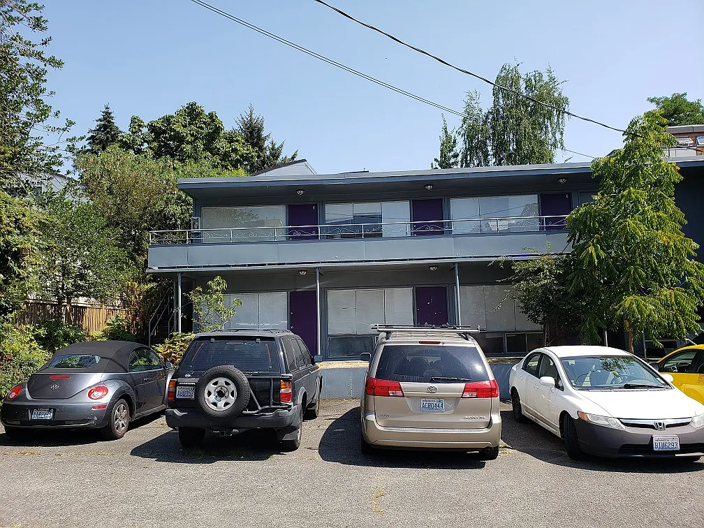 Wallingford — Photo 1