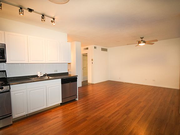 3rd image of 1212 Guadalupe St APT 303