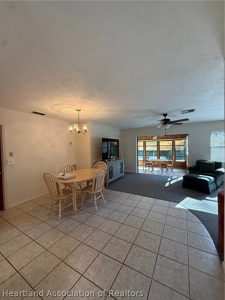 2 bed, 2.0 bath, 1091 sqft, $1,550 — Photo 4