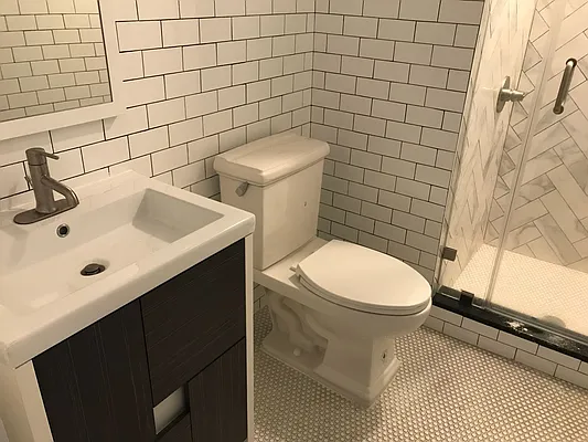 Rented by Premier Metro Realty Corp | media 58