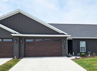 544 N 3rd St, Eldridge, IA 52748