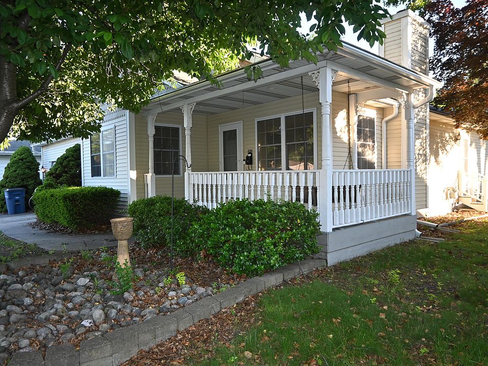 2nd image of 3191 Glenside Blvd