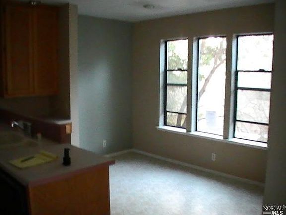 4th image of 3062 Primrose Dr
