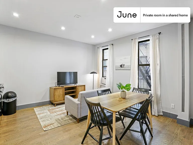 301 Saint Nicholas Ave #C — Photo 5