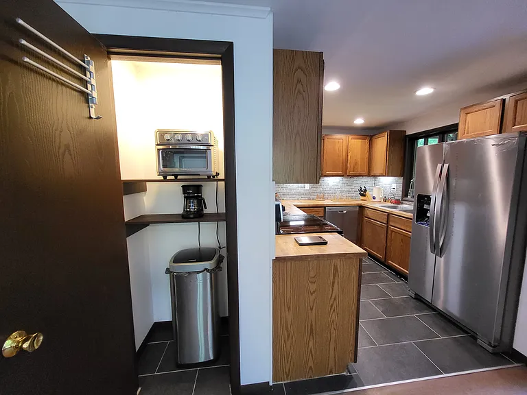 548 Clubhouse Dr — Photo 13
