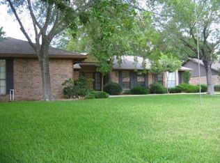 2365 W Briargate Dr, Bryan, TX 77802