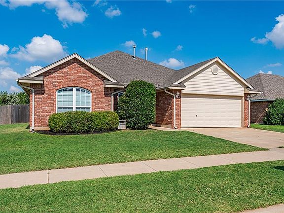 3rd image of 10301 Chancellor Dr