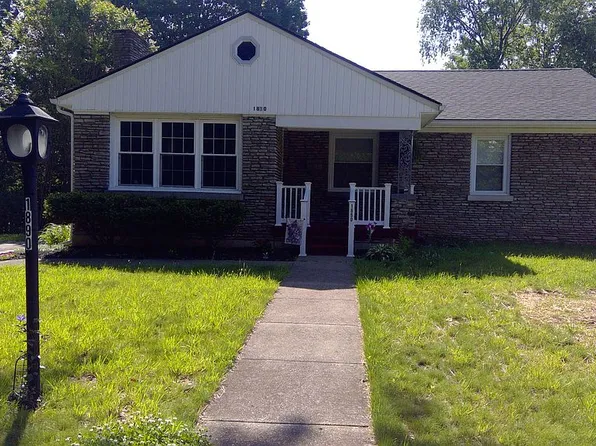 1890 Pershing Rd, Lexington, KY 40504