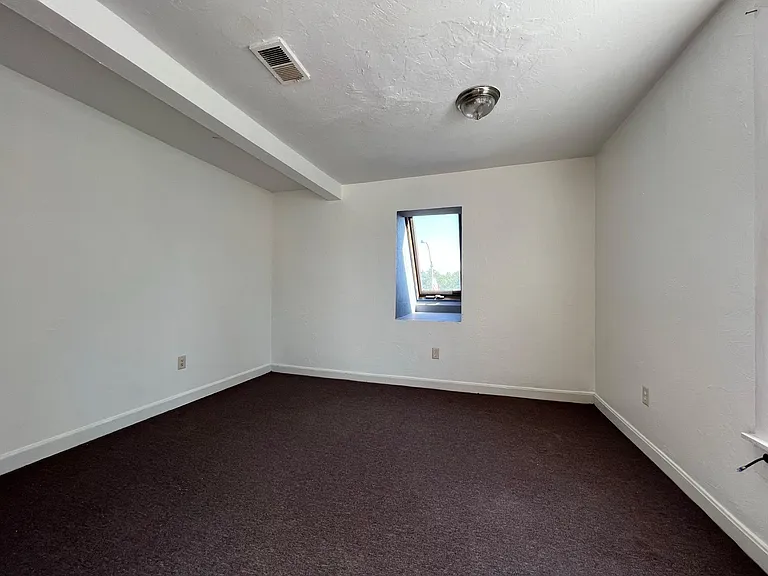 247 Bussey St #2 — Photo 8