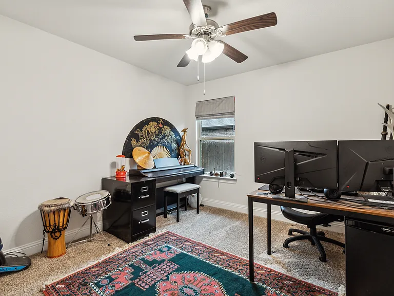 4018 Woodford Dr — Photo 20