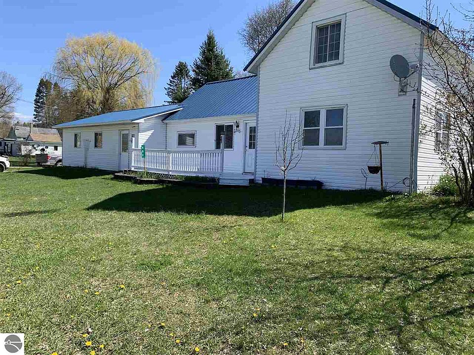 1st image of 402 N Carland St