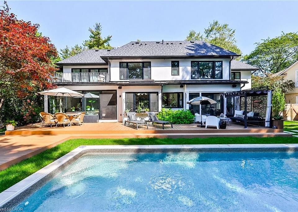 1st image of 200 Chartwell Rd