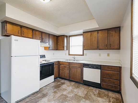 5th image of 4030 N St