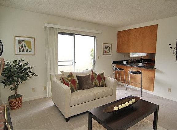 5th image of 2478 Huran Dr