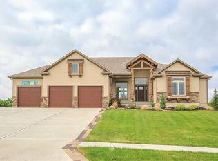 4308 S Stone Canyon Dr, Blue Springs, MO 64015