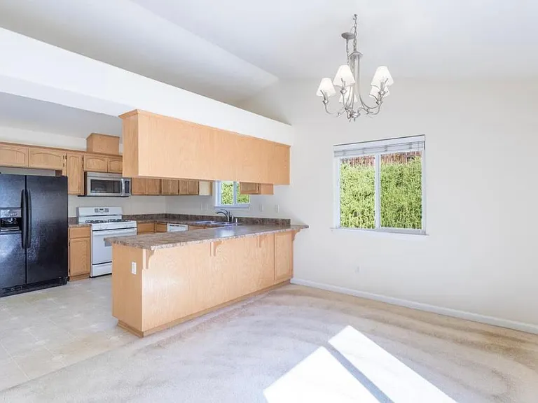 3993 Cambria Dr — Photo 9