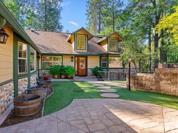 953 Freeman Ln, Grass Valley, CA 95949