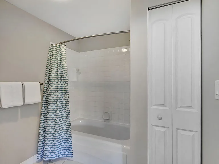 300 Uno Lago Dr #101 — Photo 29