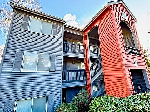 Exterior 5