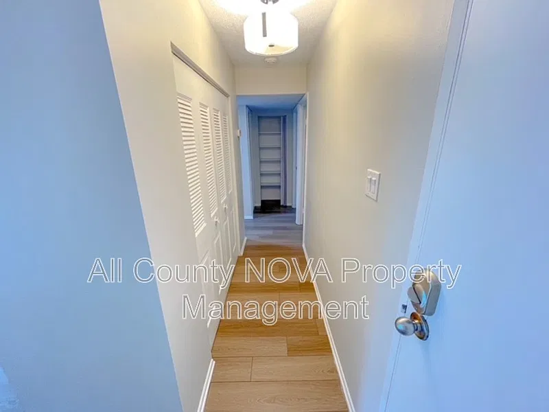 2 bed, 1.5 bath, 1063 sqft, $2,250 — Photo 3