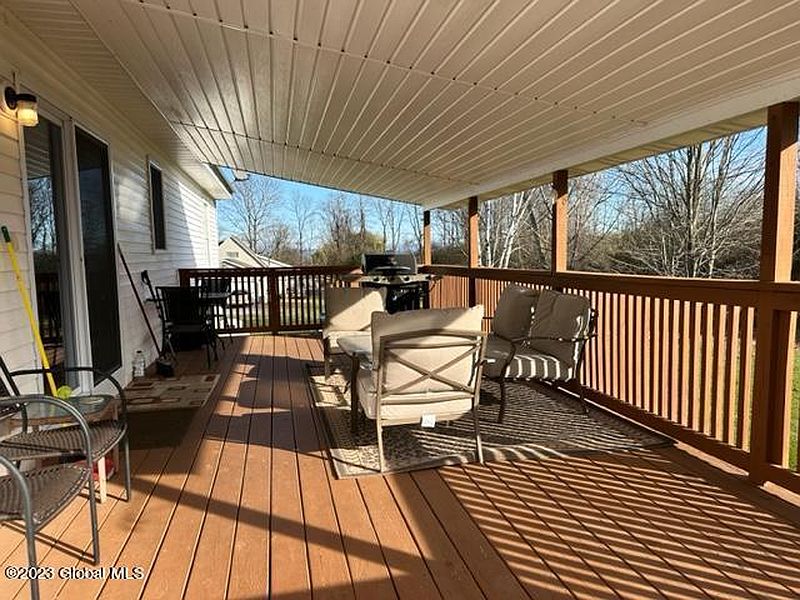5th image of 714 Tarbell Hill Road